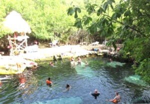 Galería Cenote Cristalino