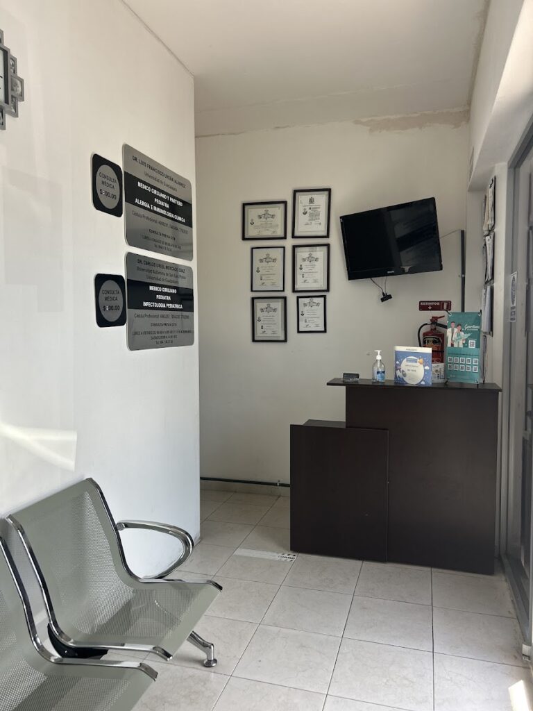 Foto de Dr. Carlos Uriel Mercado Díaz