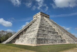 Logo de Chichen itzá
