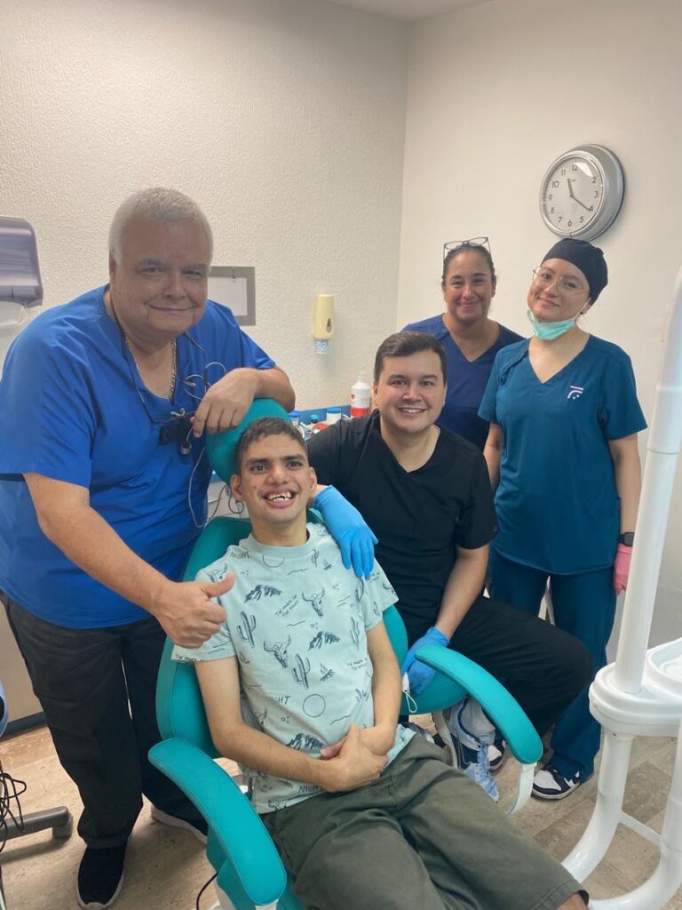 Foto de Dr. Juventino Alberto Favela Campa