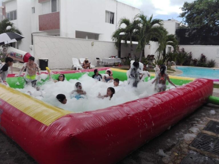 Animadores de Shows infantiles KIMAKIOLO en Playa del Carmen