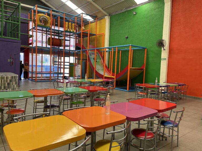 Foto de Salón de Fiestas Tinguiriringui